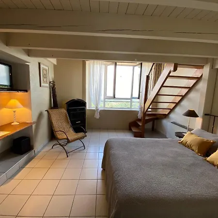 De La Tour De Brison 3*