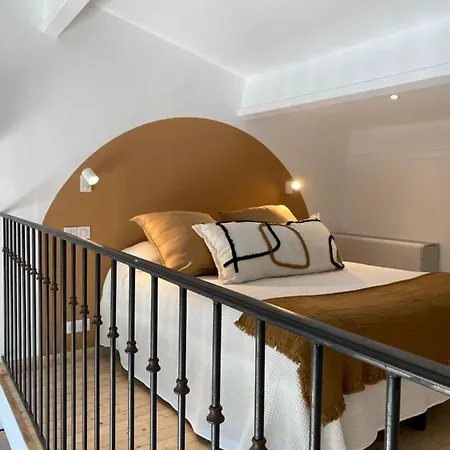 Hotell De La Tour De Brison