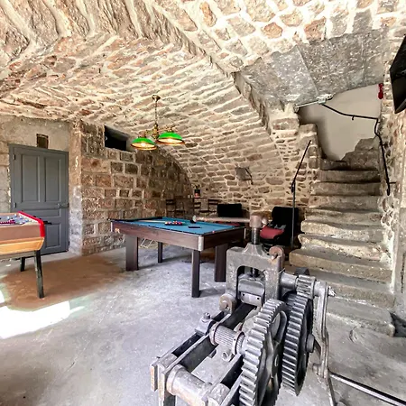 De La Tour De Brison Sanilhac (Ardeche)