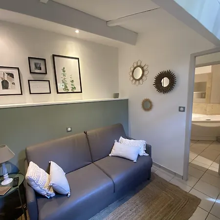 Hotel De La Tour De Brison Sanilhac (Ardeche)